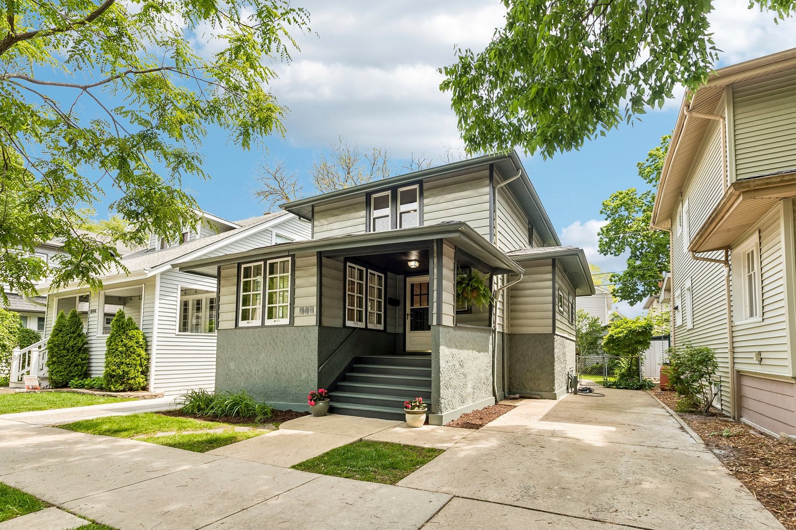 848 Carpenter Avenue