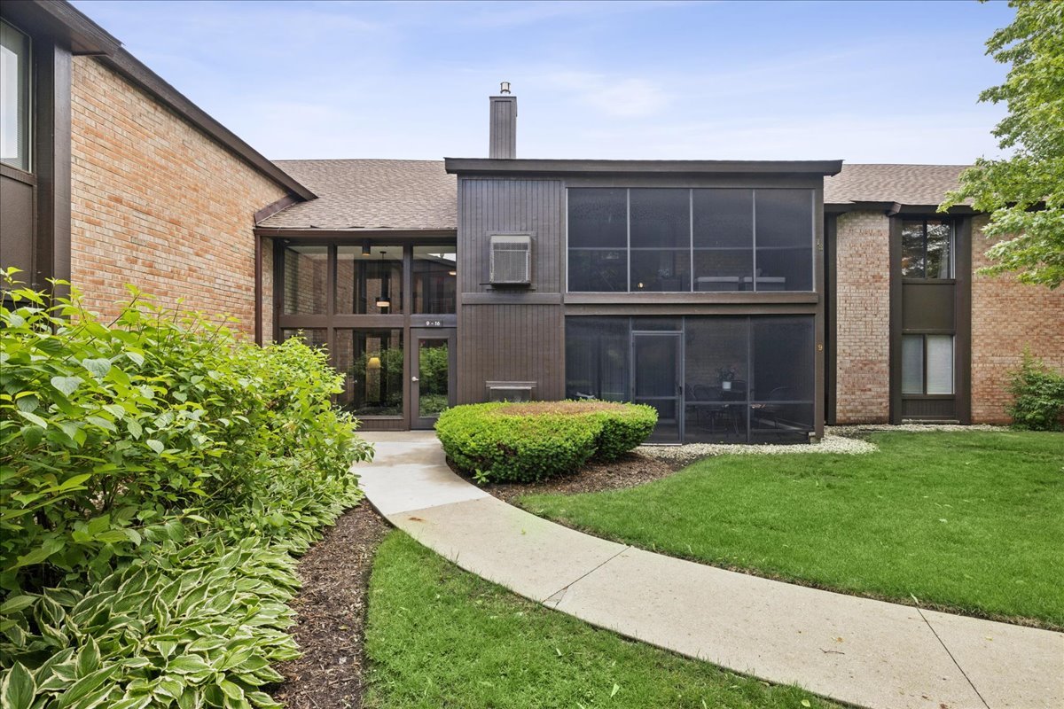 720 Saint Andrews Lane