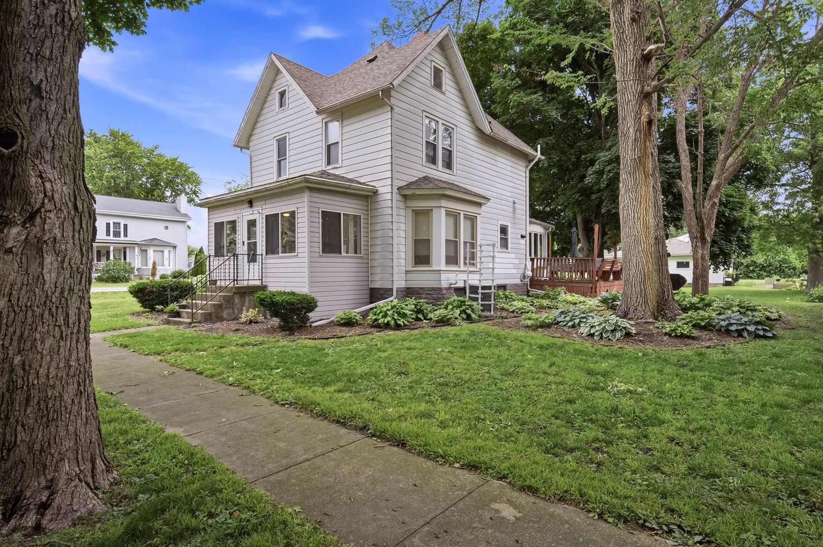 219 Hickory Street
