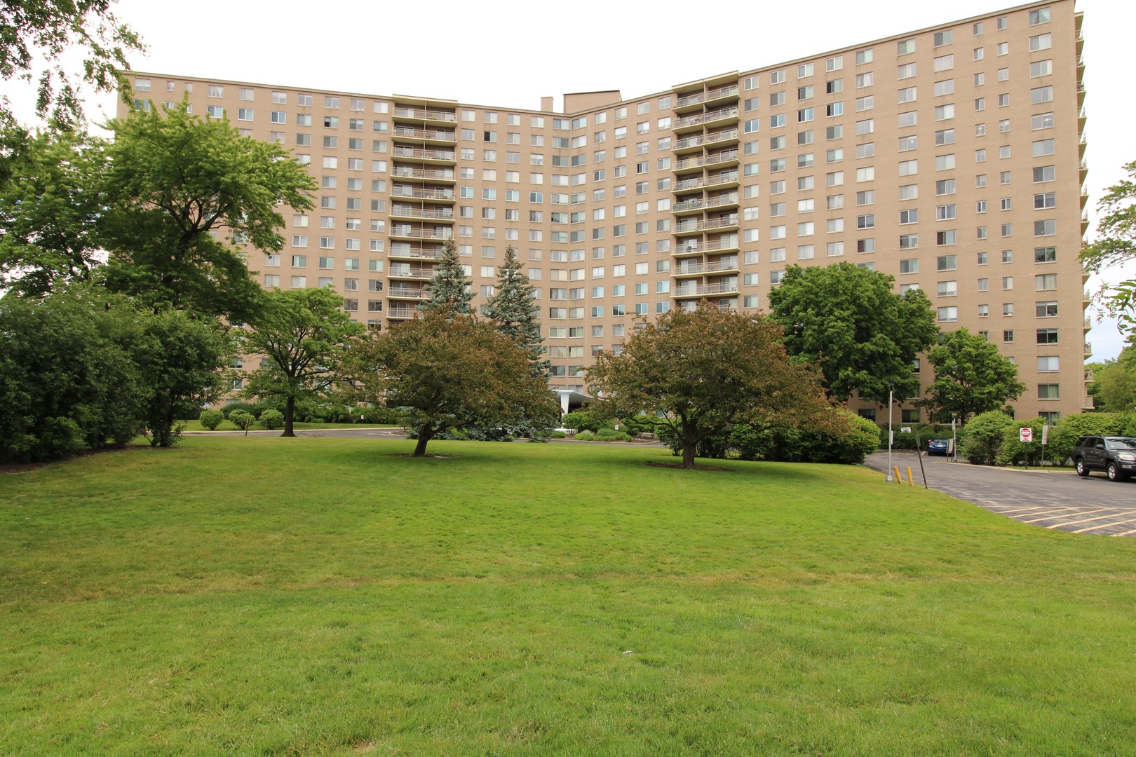 7061 Kedzie Avenue