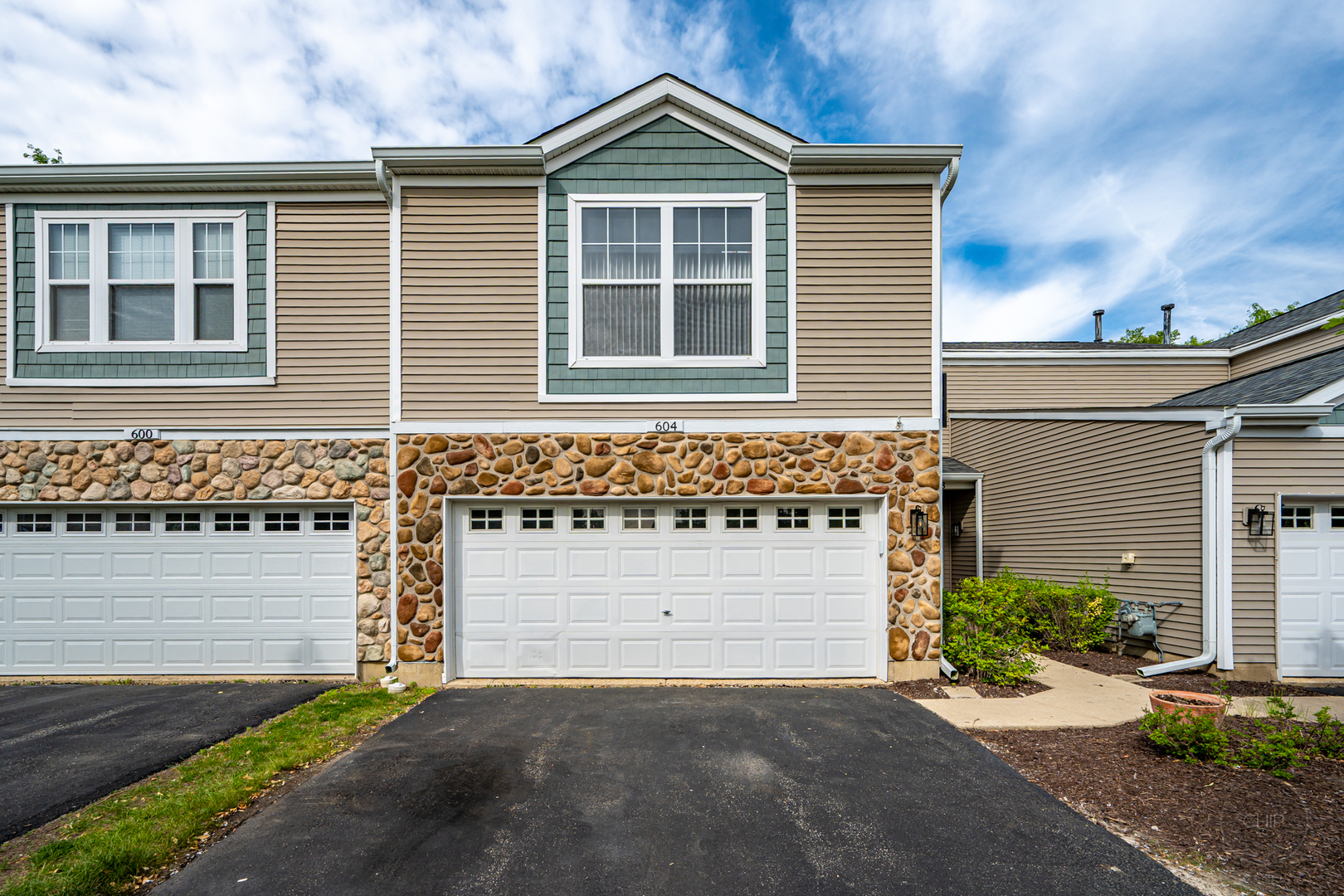604 BLACKSTONE Court