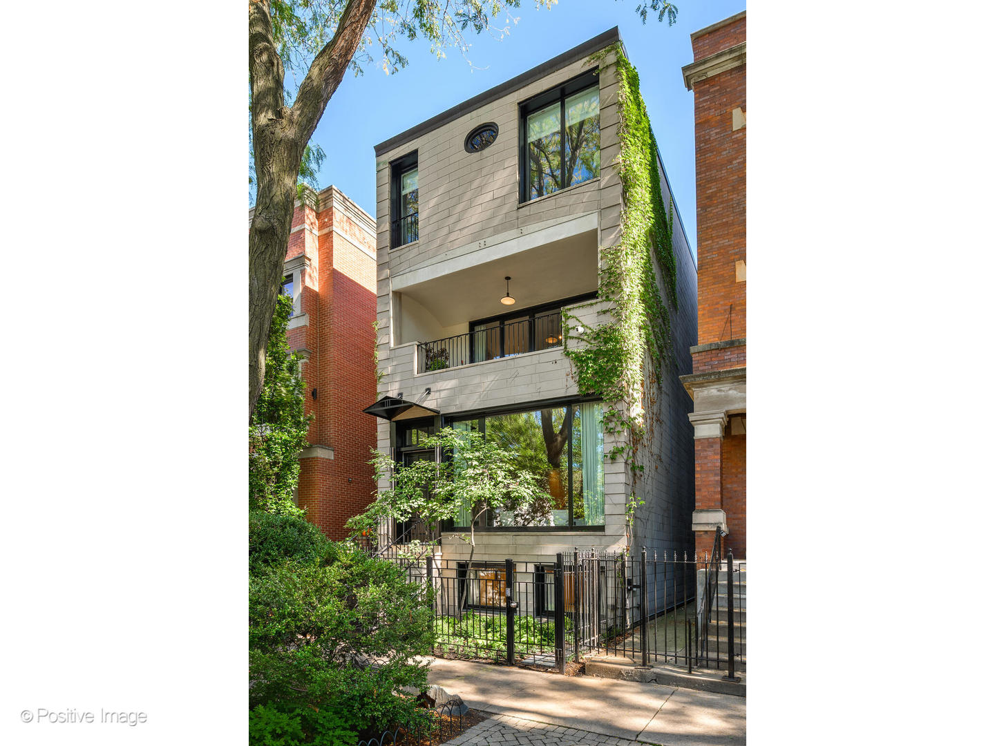 1953 Howe Street