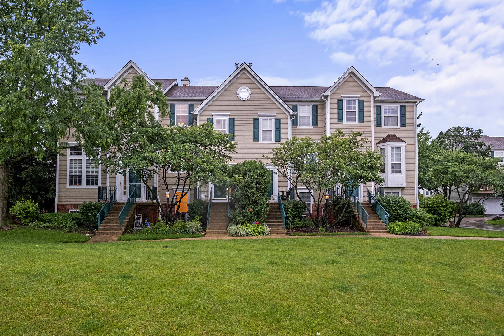2418 Courtyard Circle