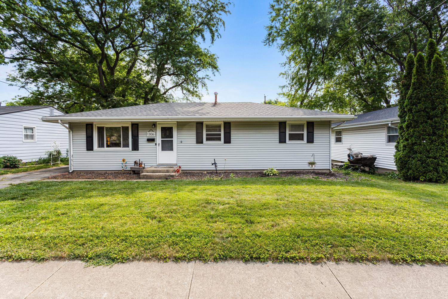 1306 Philo Road