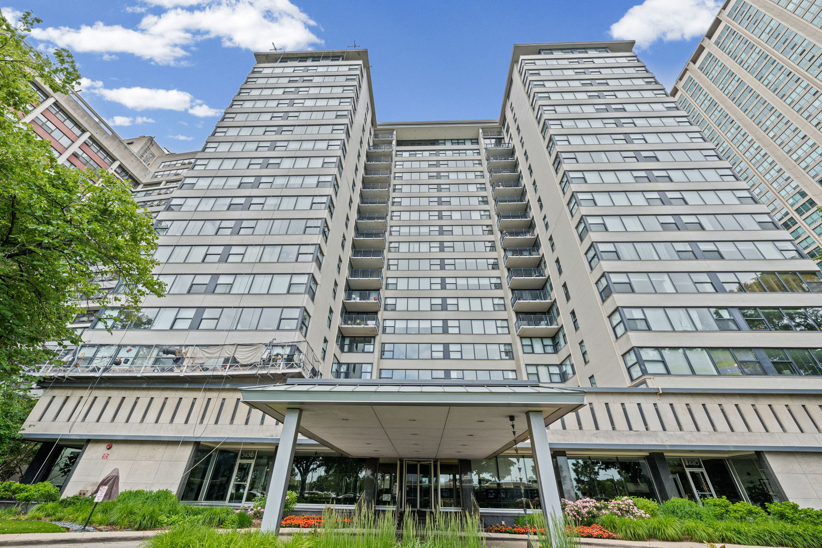 3430 LAKE SHORE Drive