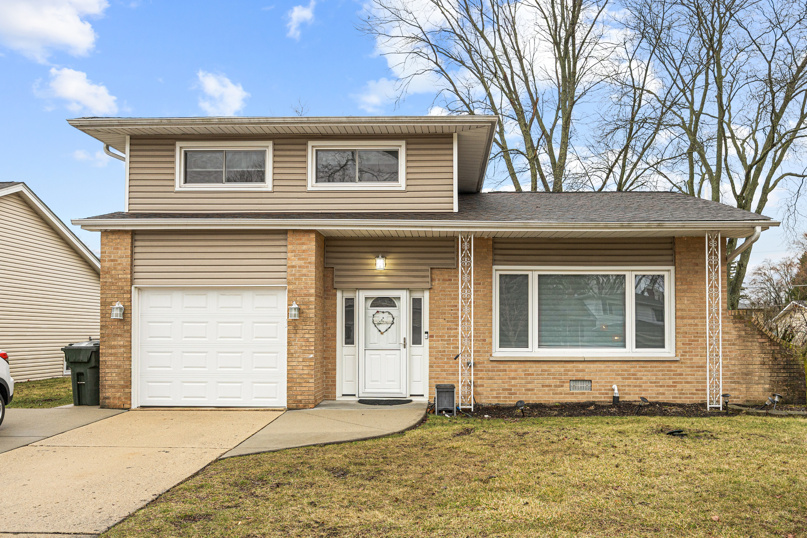 1811 AZALEA Lane