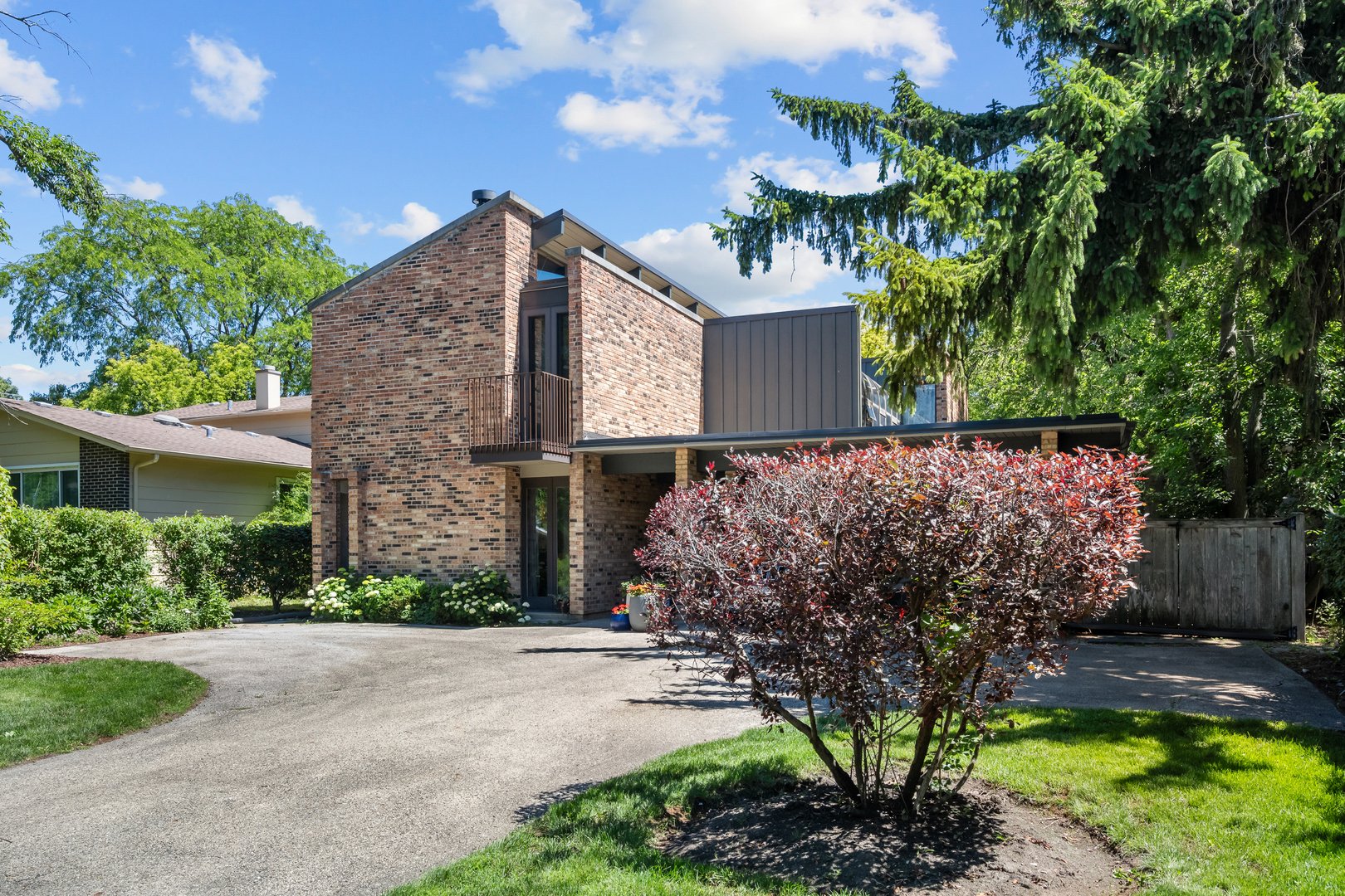 365 Green Bay Road