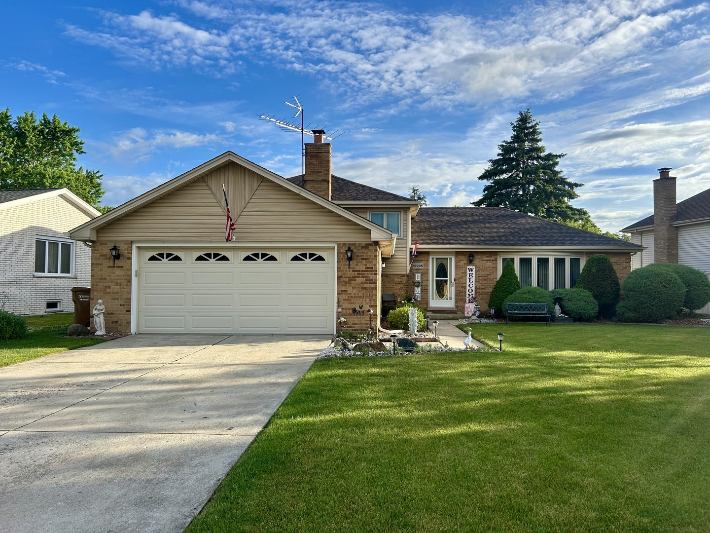 10905 Chaucer Drive