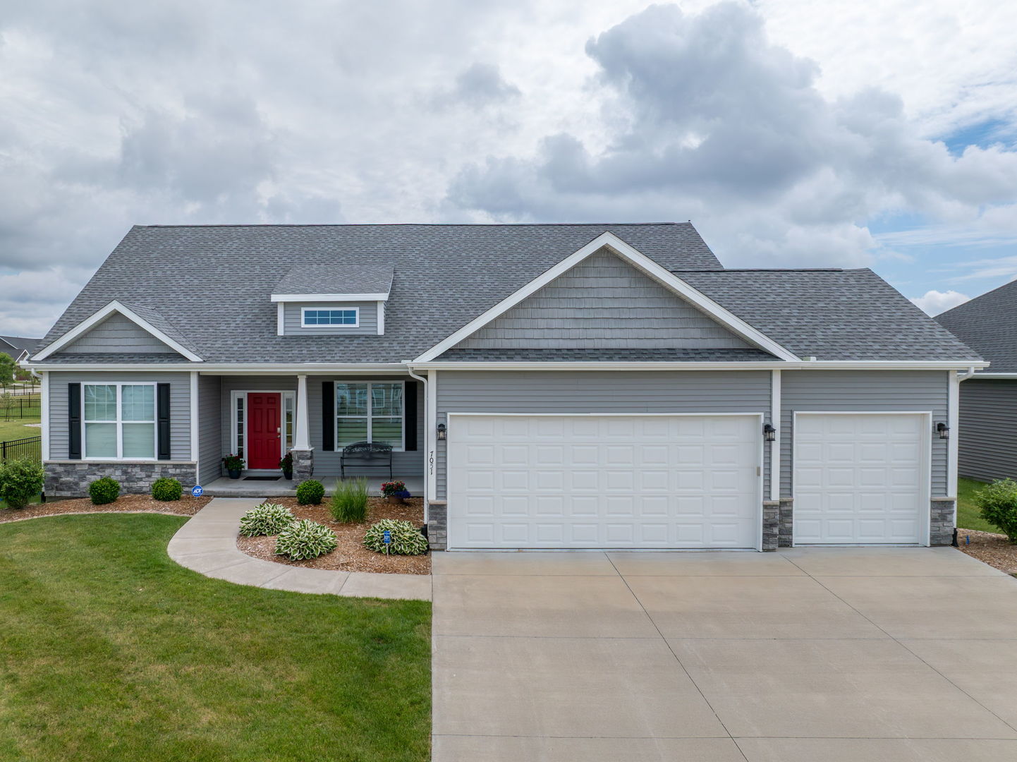 7051 Grove Crossing