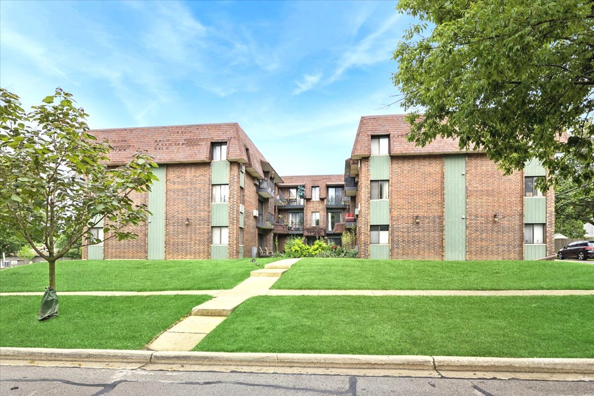 4944 Douglas Road
