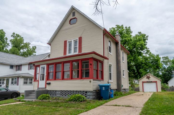 918 Jackson Avenue