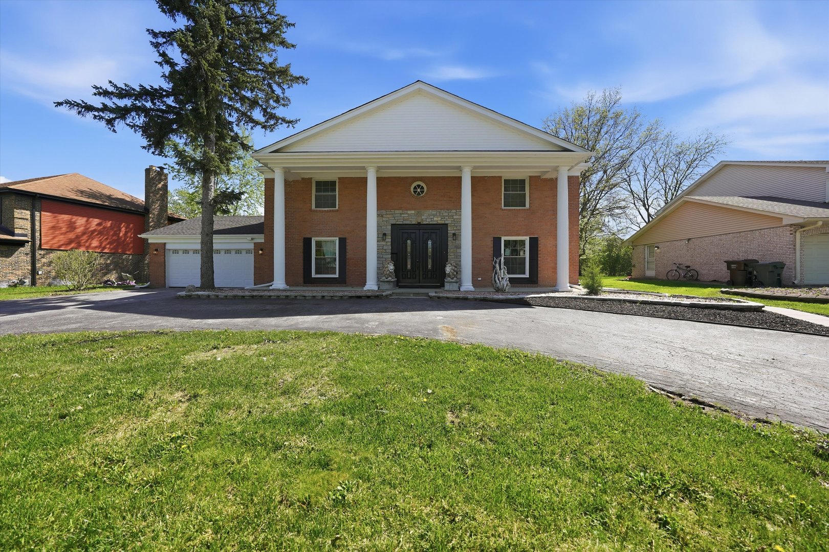 2932 POLLY Lane