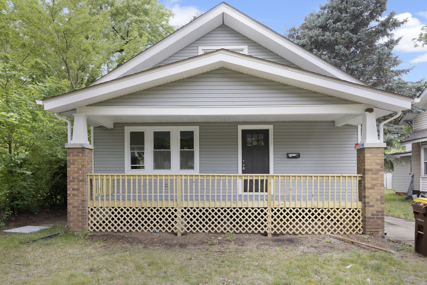 2009 4th Street