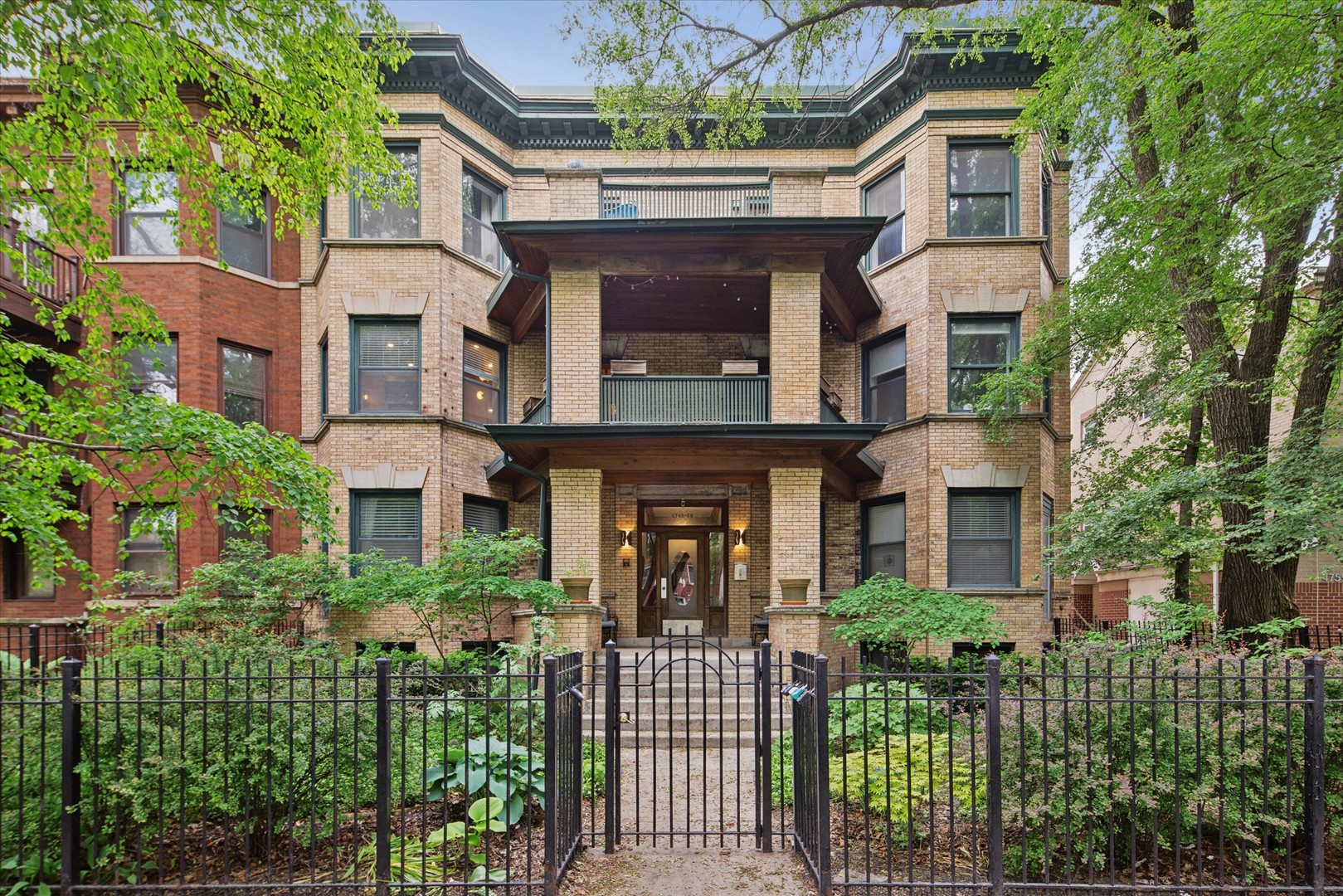 4748 Magnolia Avenue