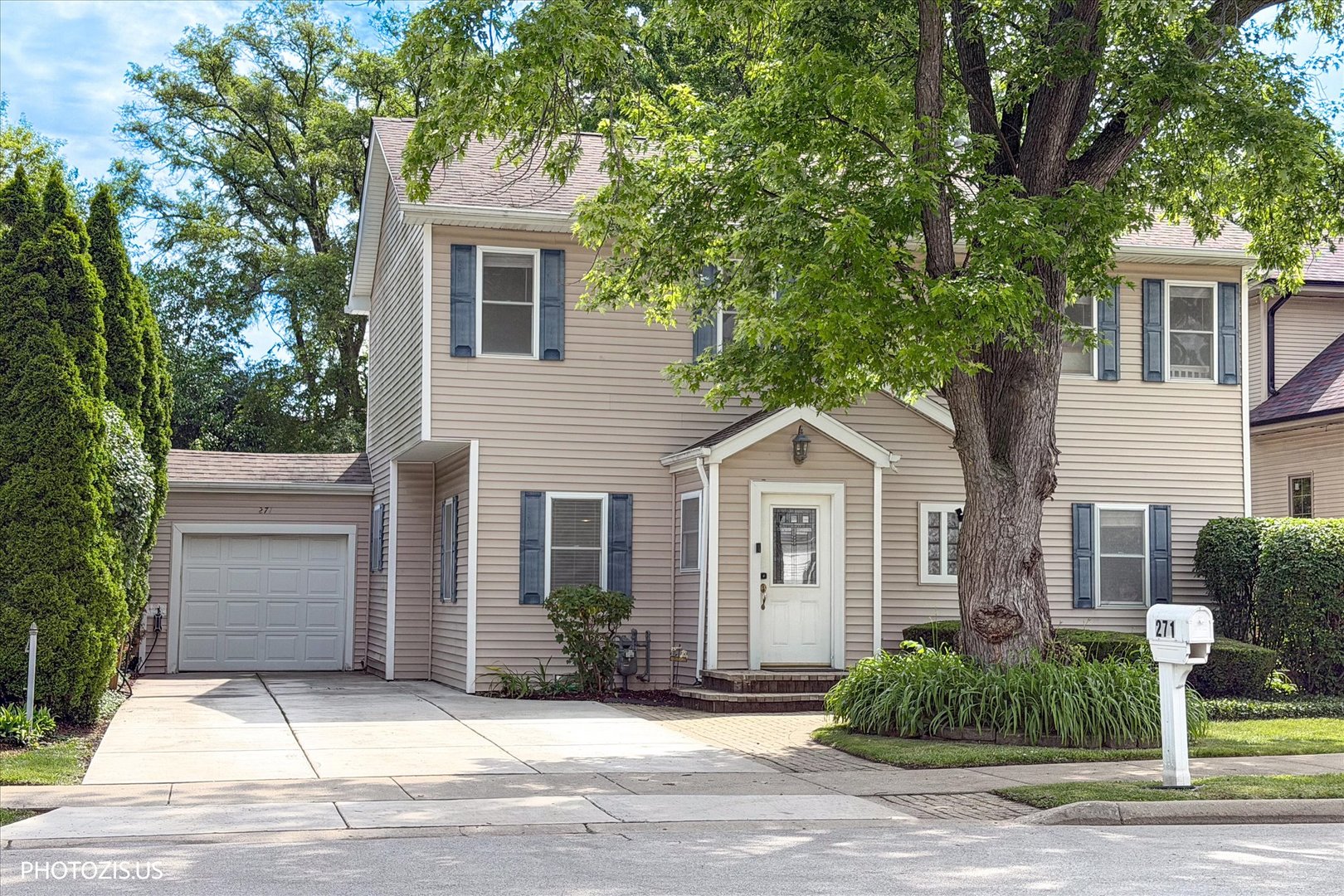 271 9TH Street