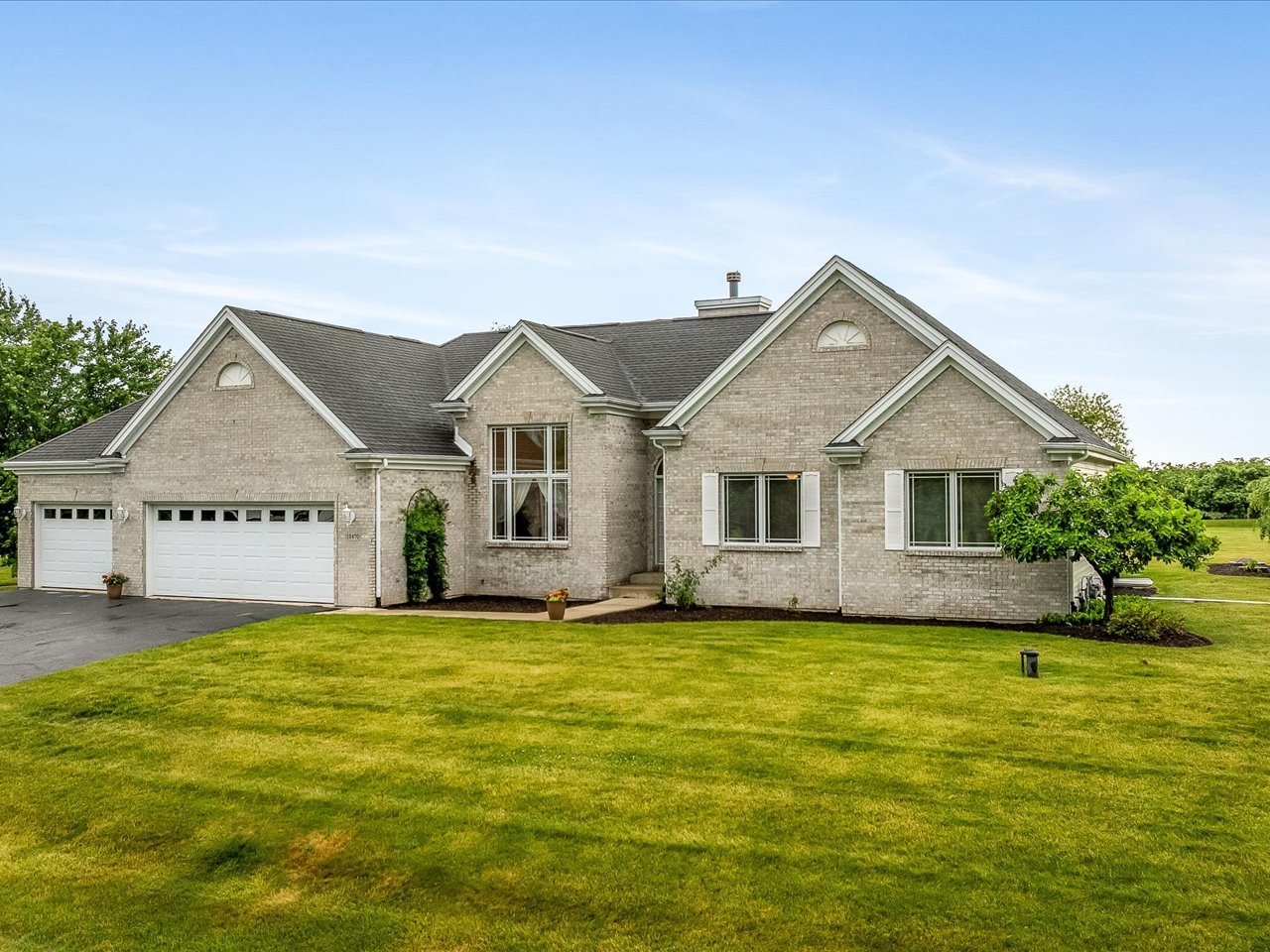 12470 ARROWWOOD Lane