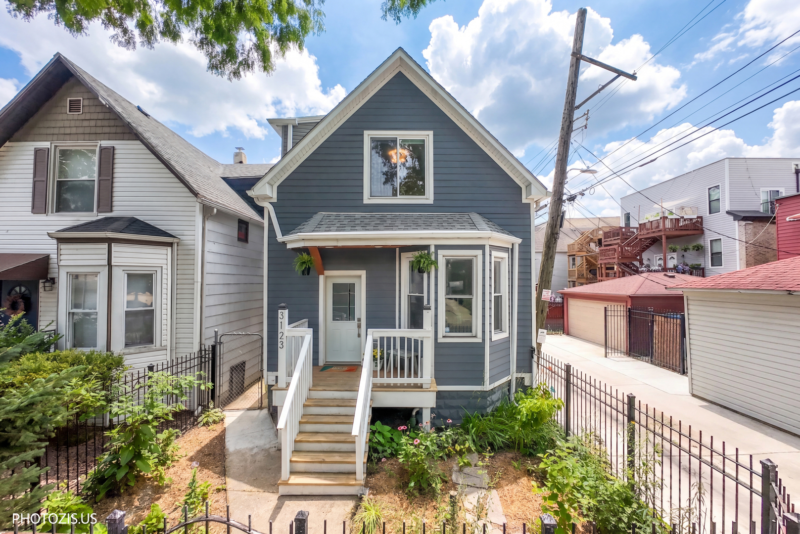 3123 Cortland Street