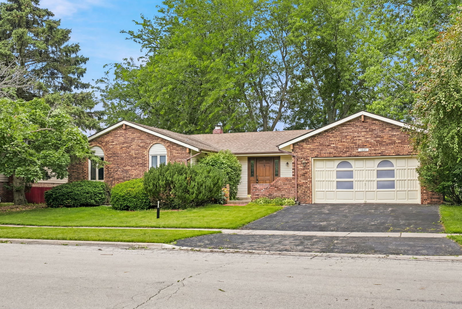 1621 Sleepy Hollow Lane