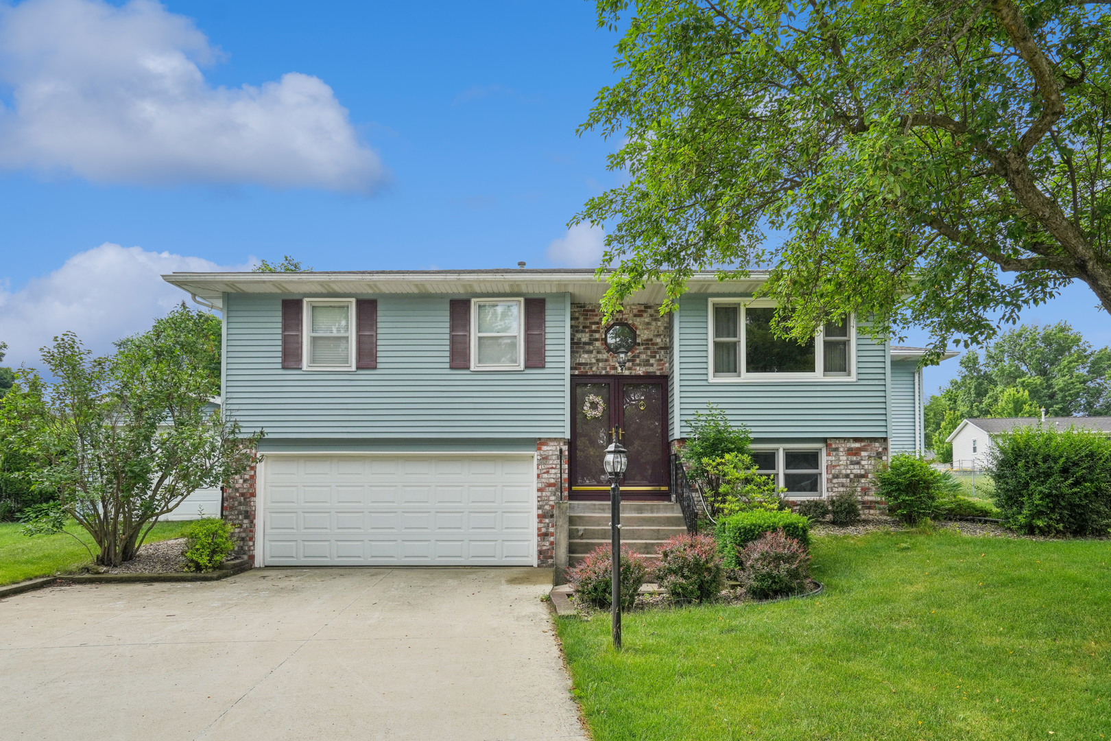 7 Hillcrest Court