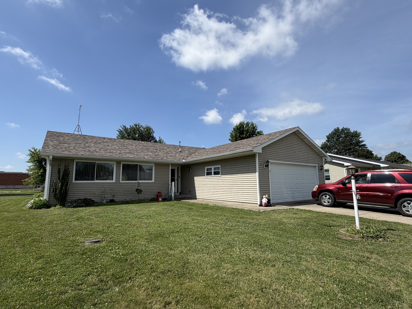 37 Prairieview Avenue