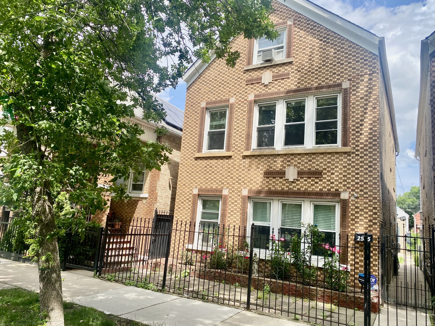2535 Christiana Avenue