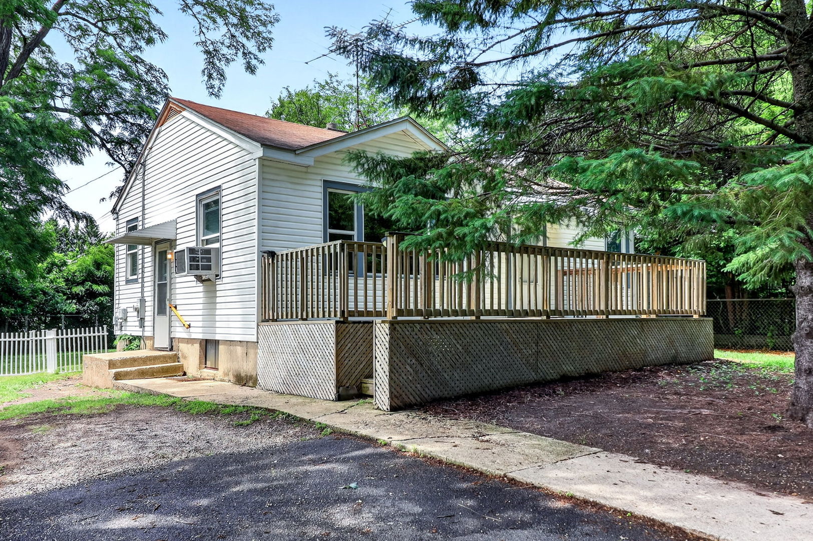 7N092 Smith Street