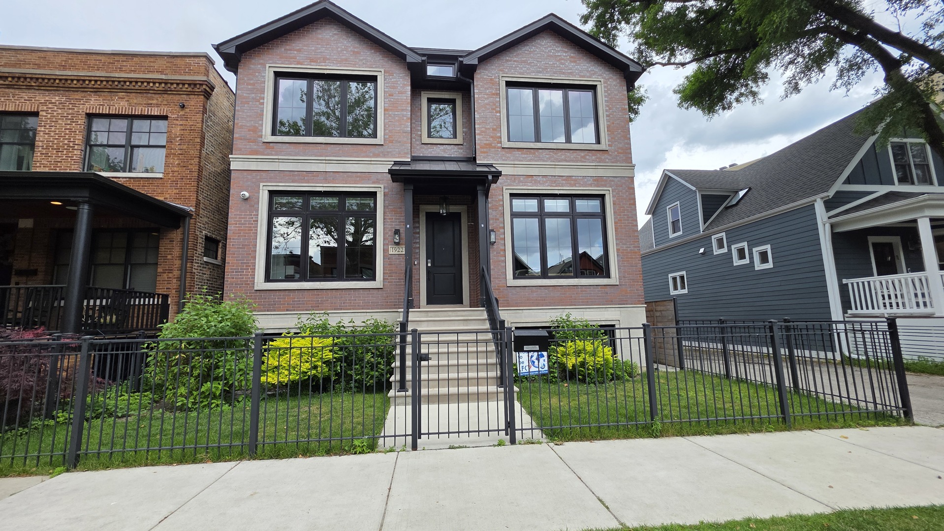1922 Grace Street