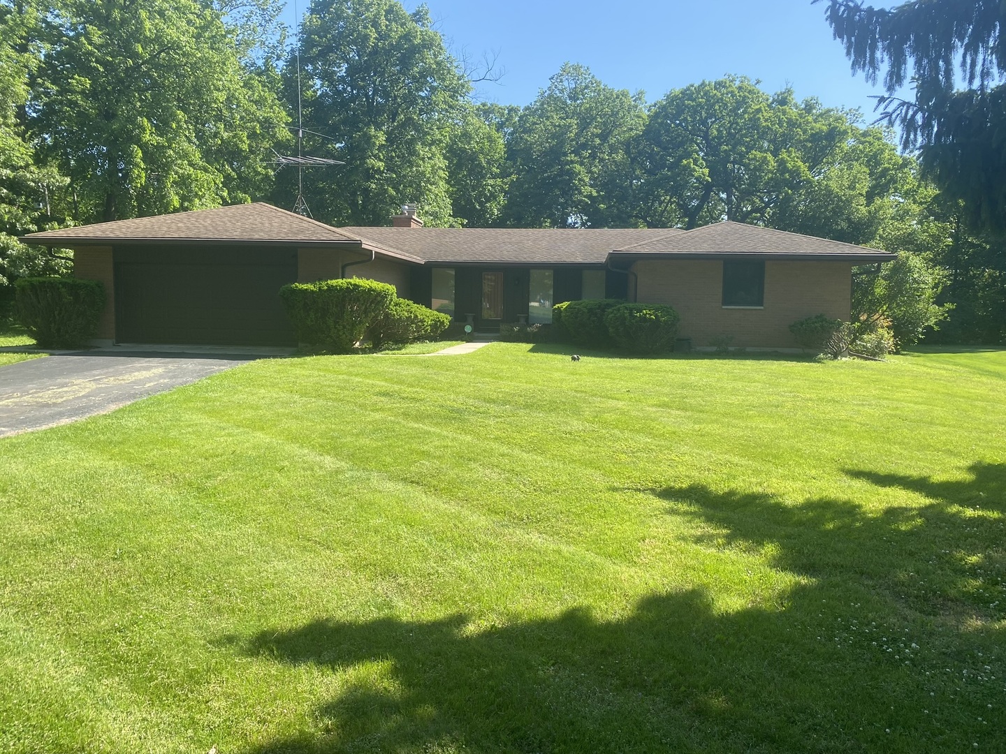 36W527 Oak Hill Drive