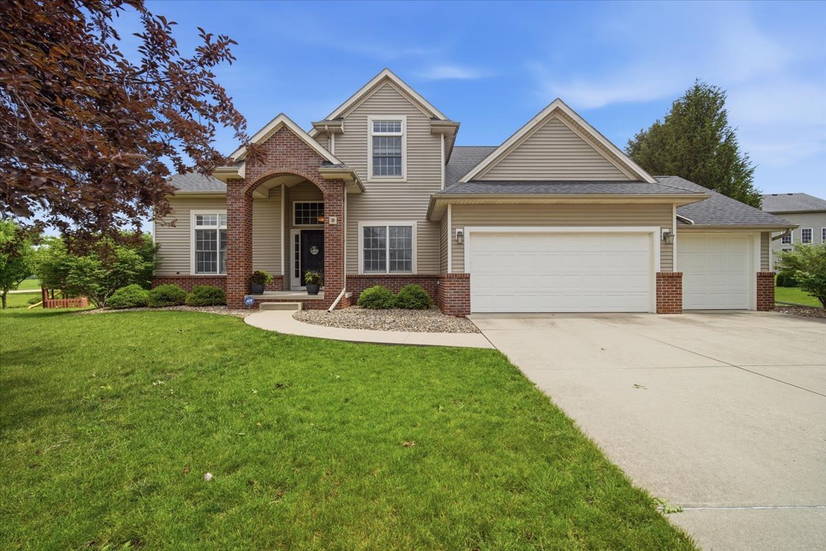 9 Brookline Court
