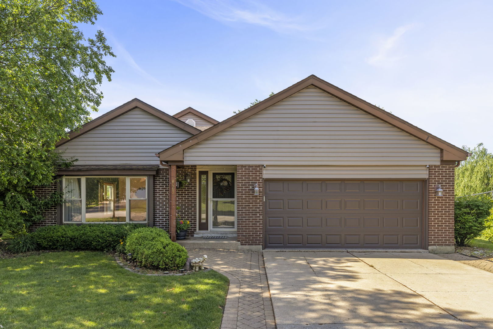 8407 Carriage Lane