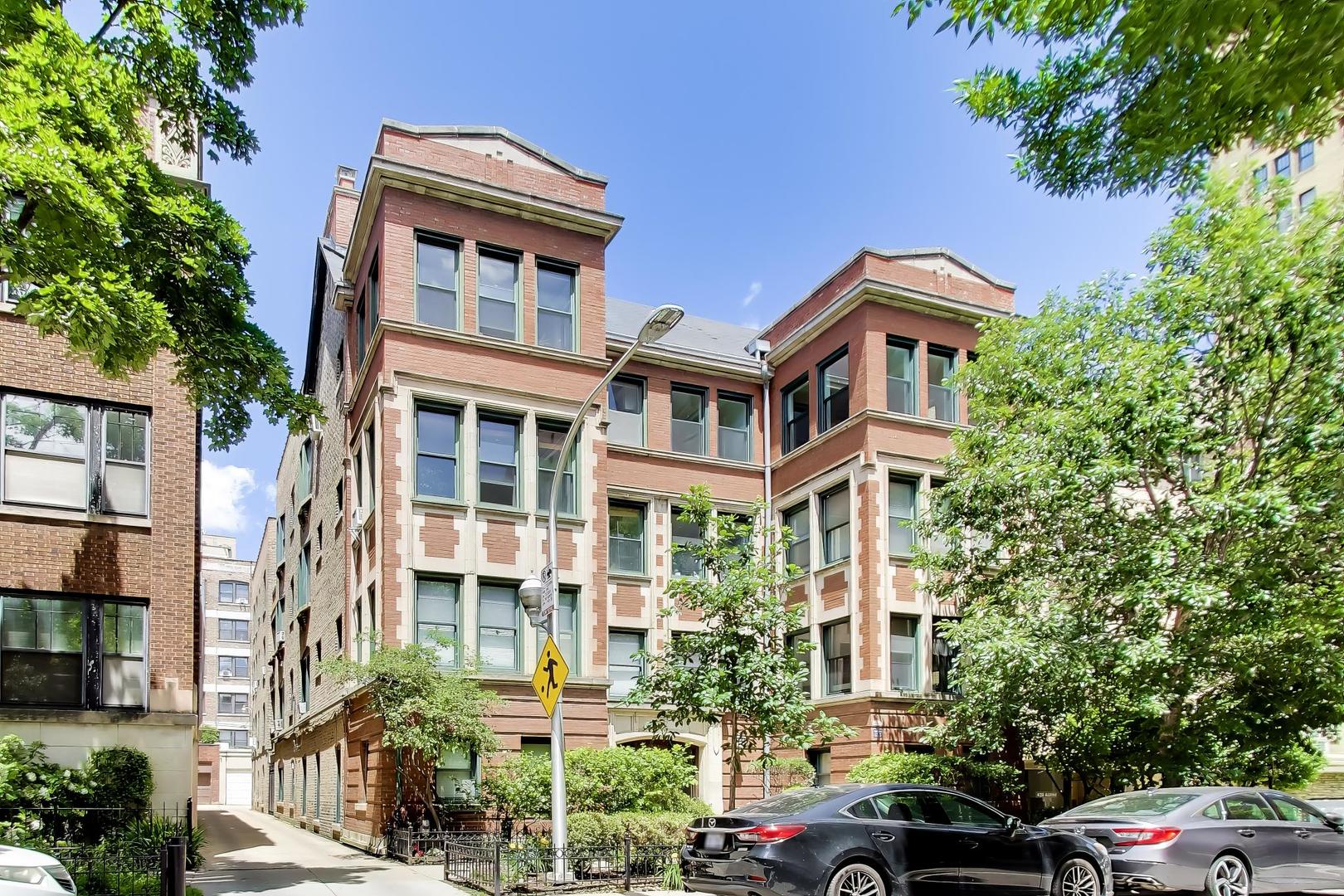 434 Aldine Avenue