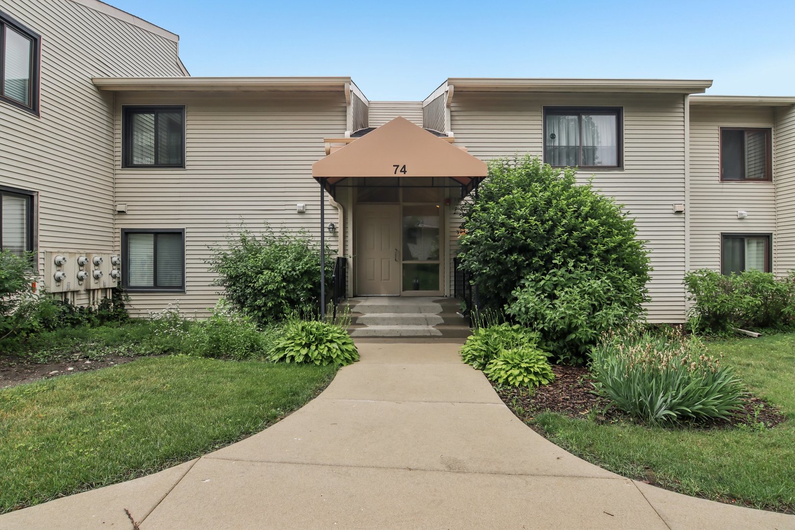 74 Commonwealth Court