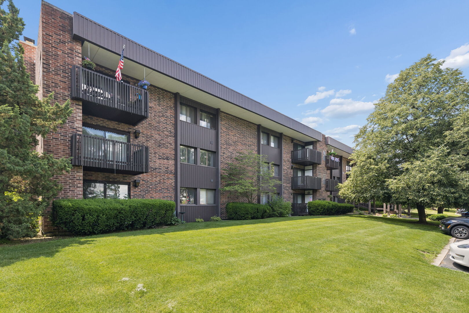 1424 WOODBRIDGE Road