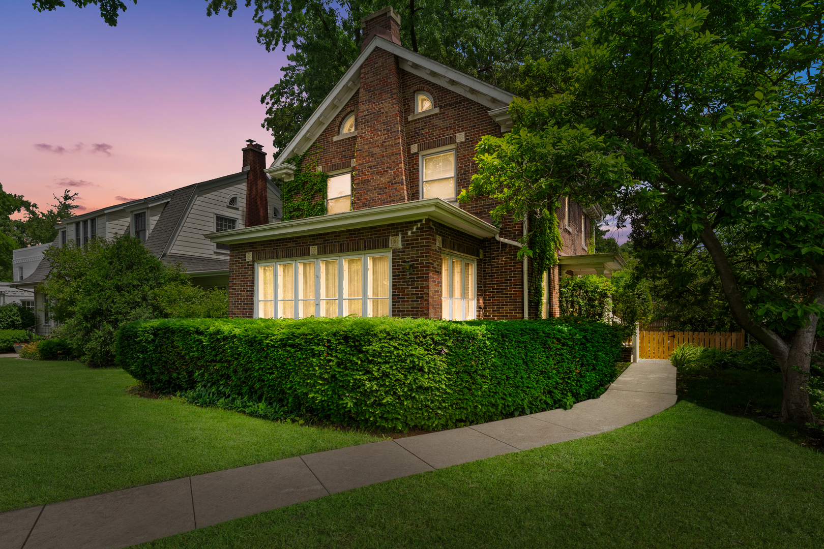 938 Fair Oaks Avenue