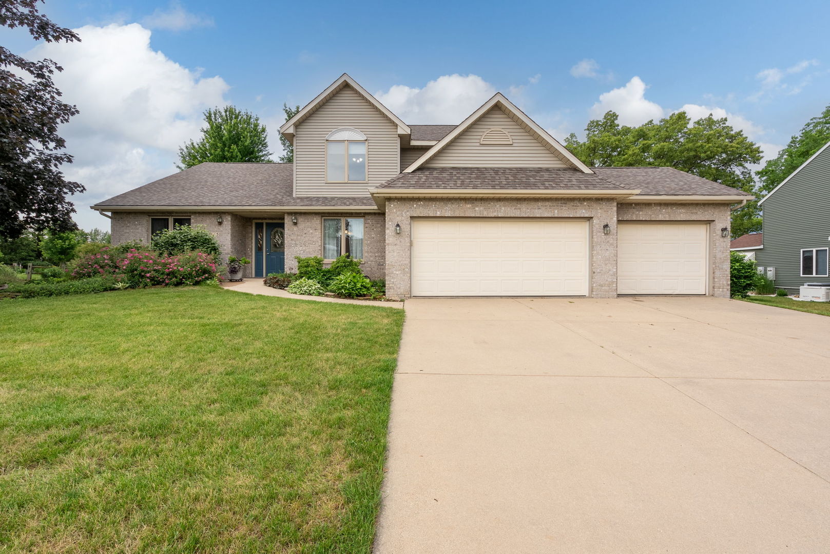915 Pleasant Hill Drive