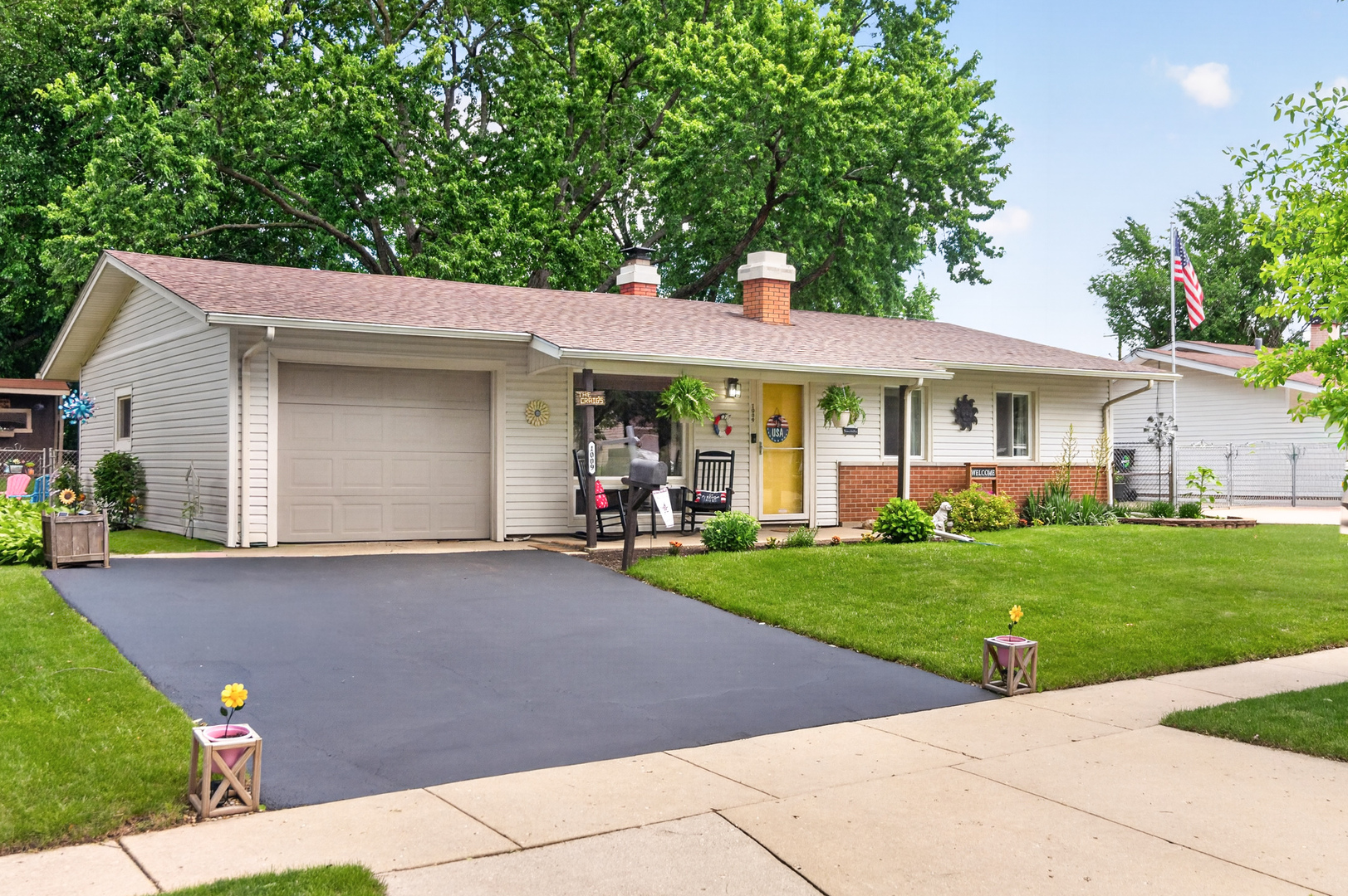 1009 Stratford Circle
