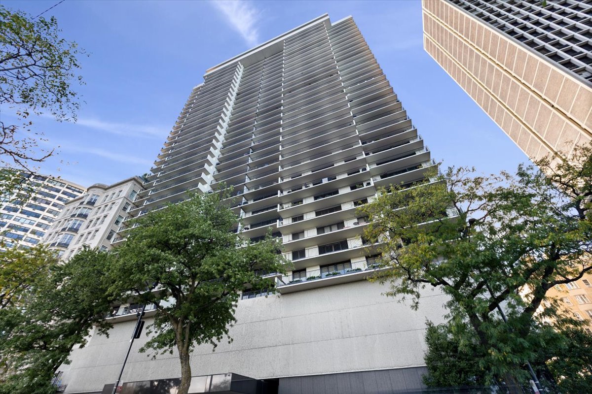 1212 Lake Shore Drive