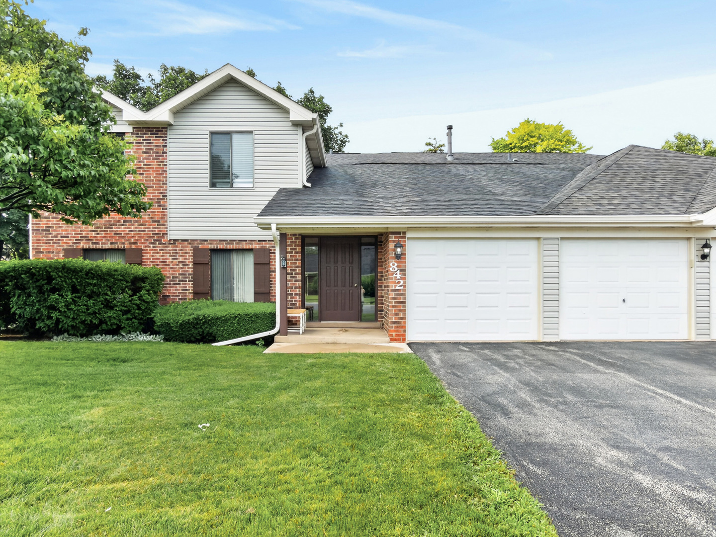 842 Cross Creek Drive