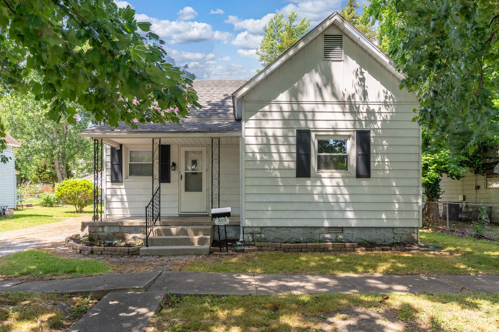 313 9th Street