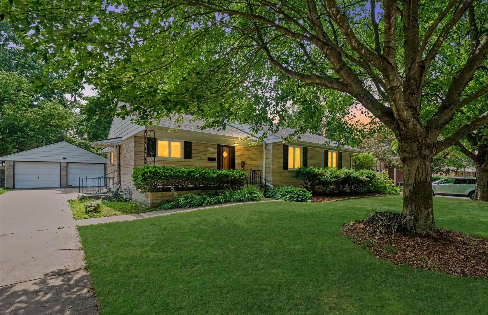 2112 Boudreau Drive