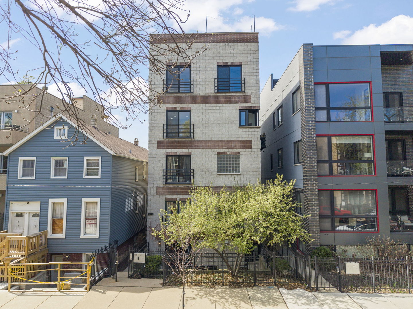 1016 Marshfield Avenue
