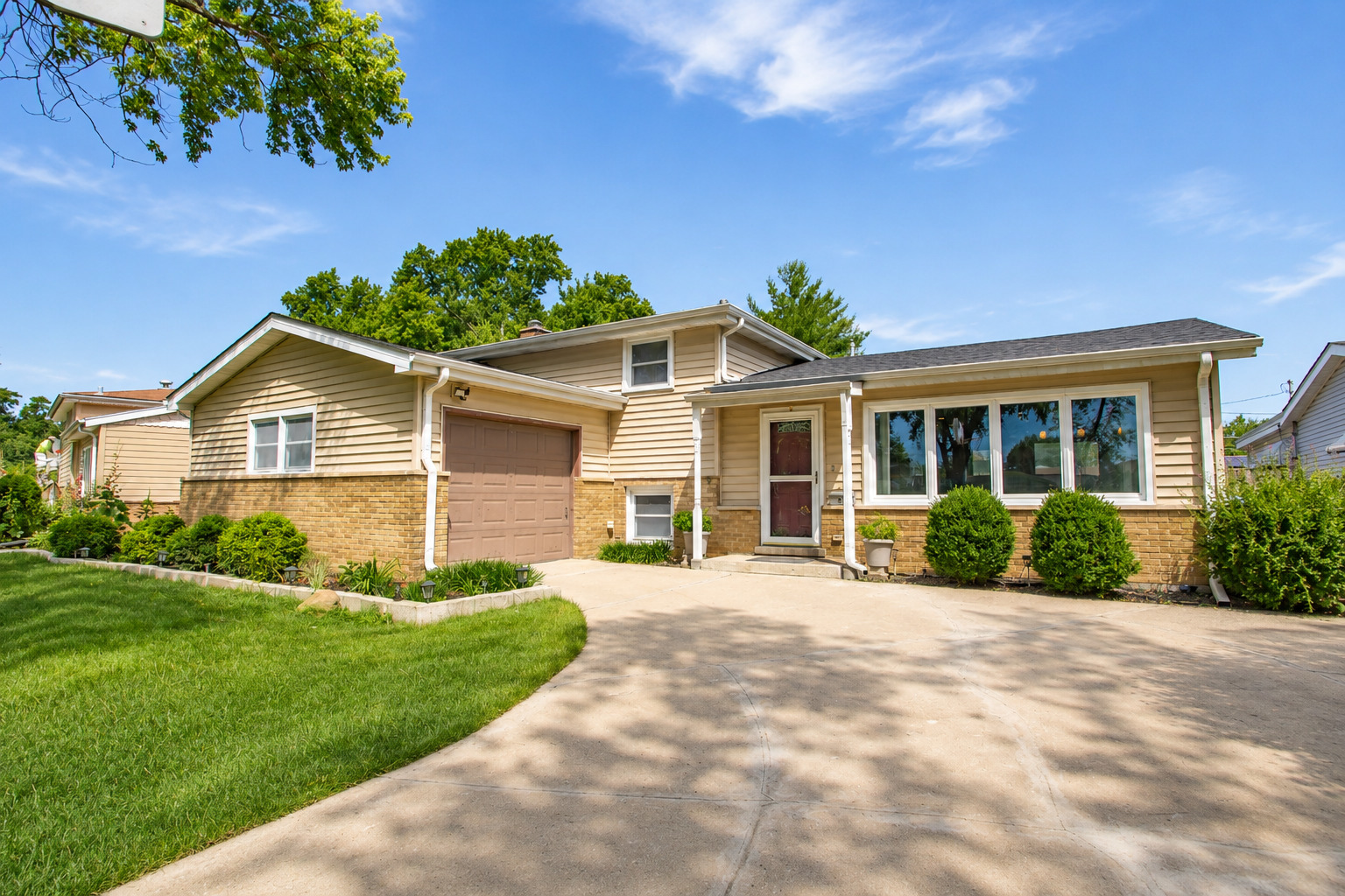 98 Lancaster Lane