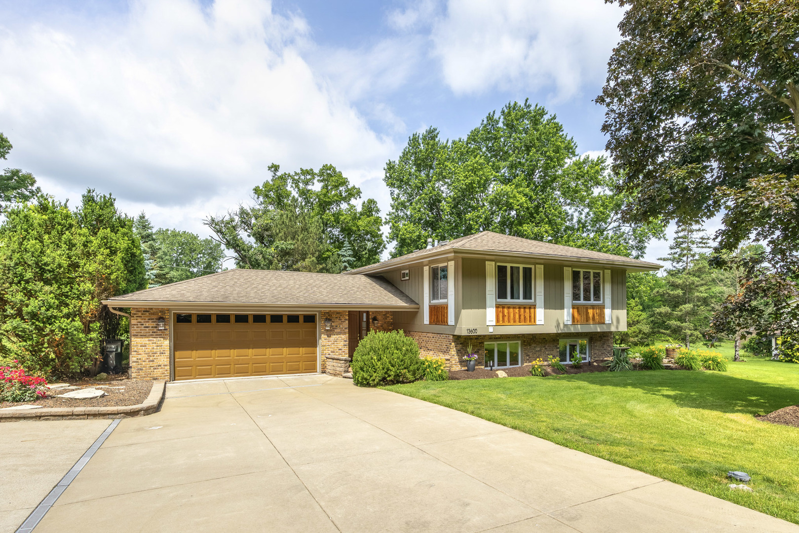 13600 Longview Drive