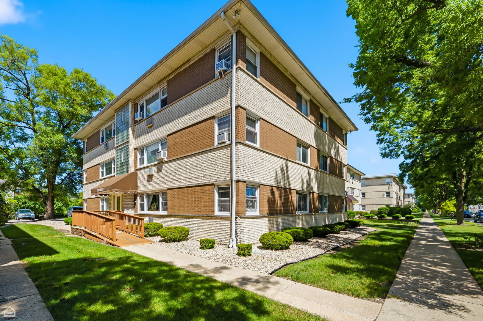 320 Beach Avenue