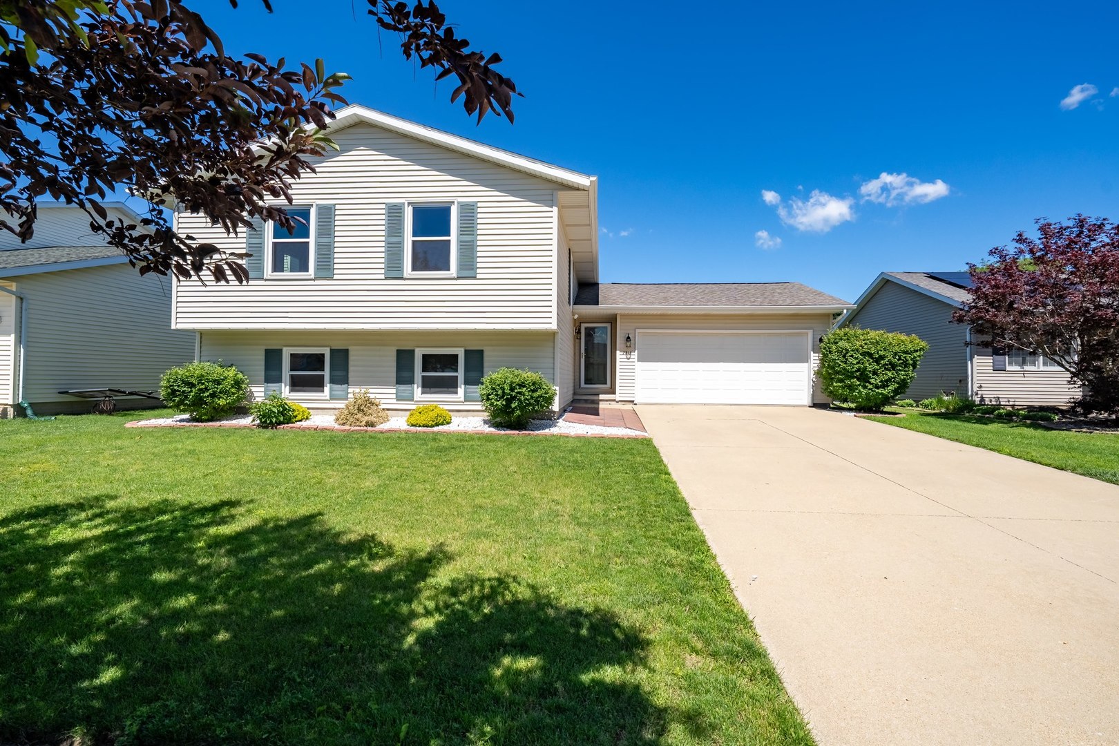 2813 Rocksbury Drive
