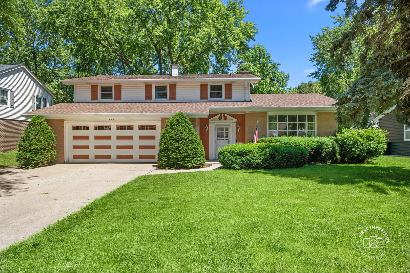 877 Fordham Avenue