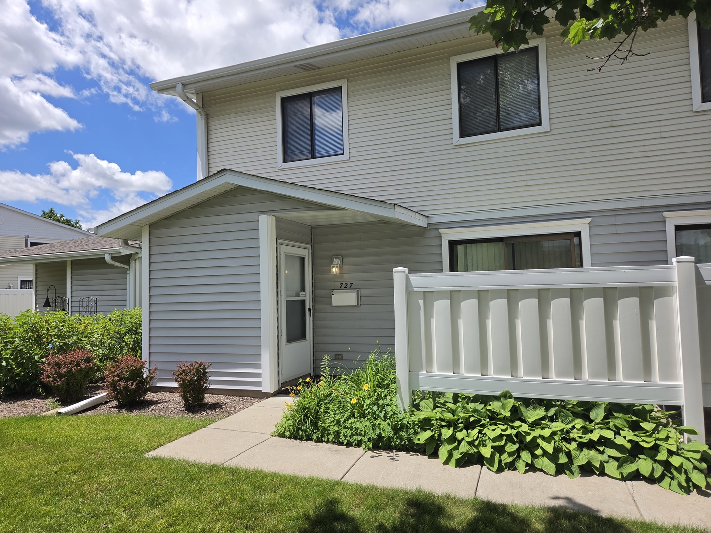 727 Whitesail Drive