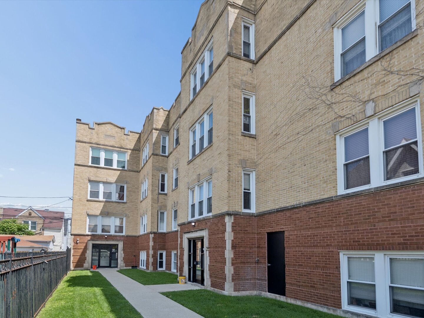 3042 Diversey Avenue