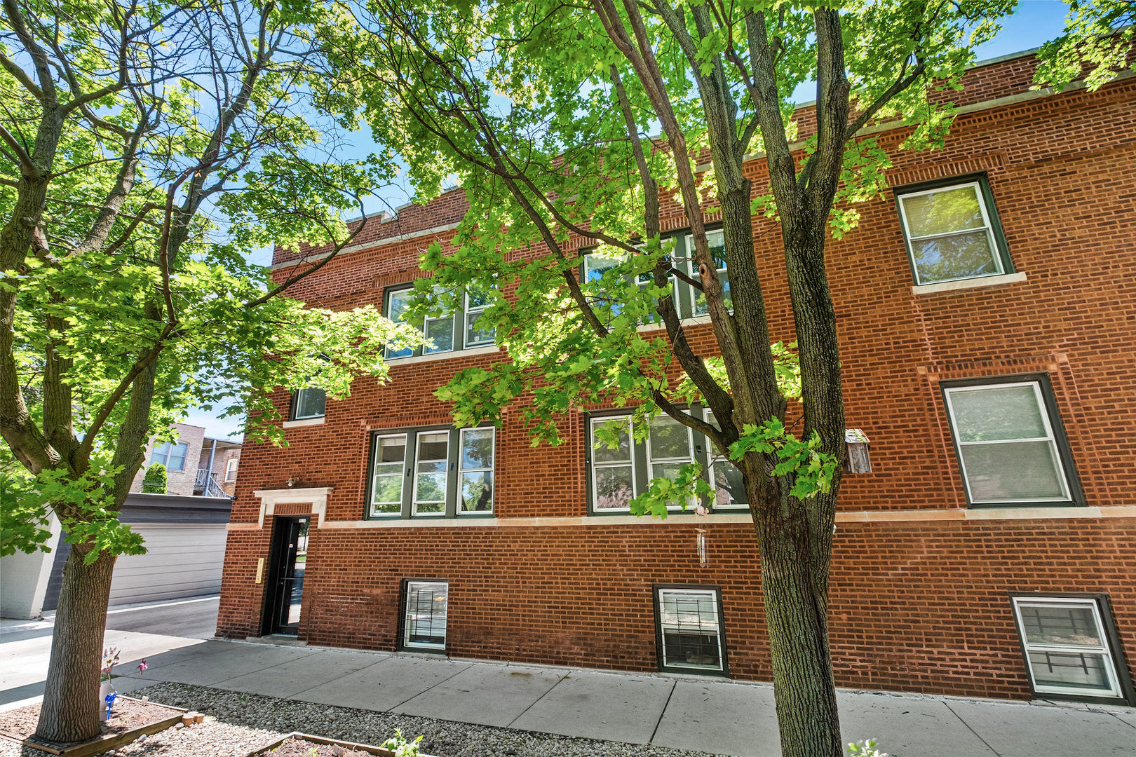 2315 Waveland Avenue