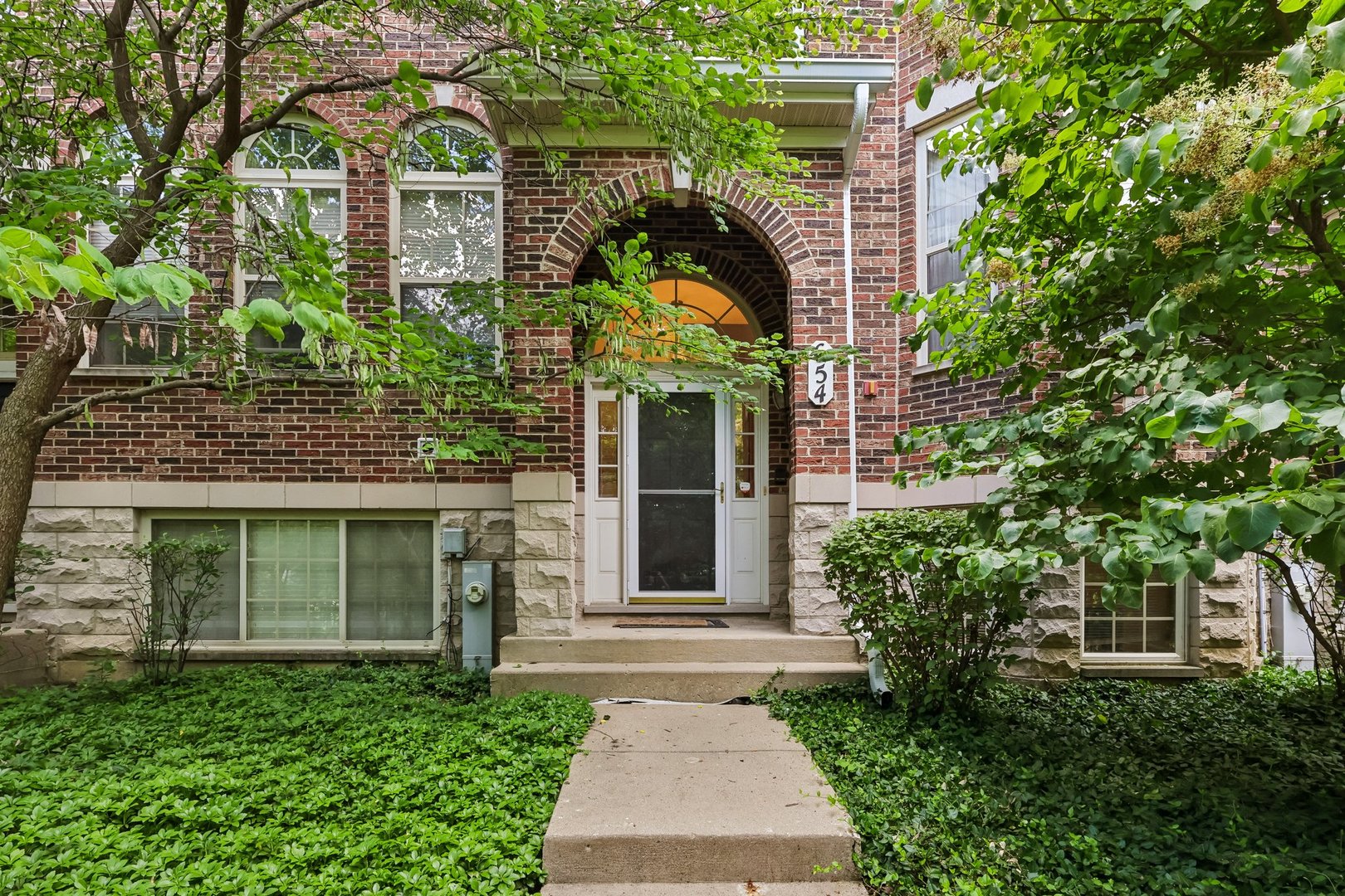 654 Astor Lane